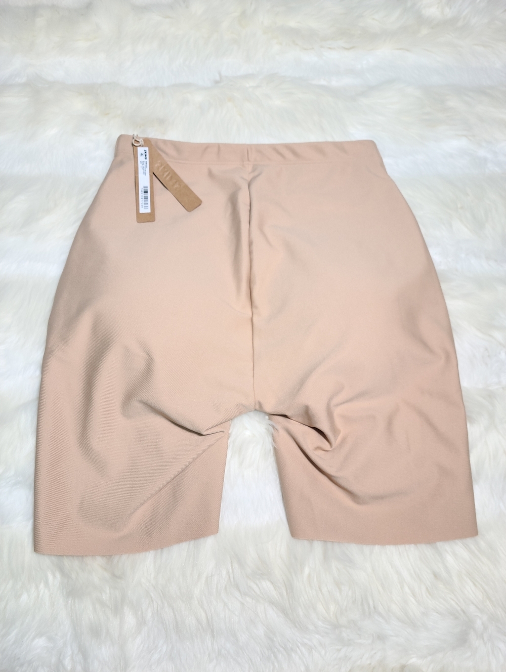 SKIMS Body Butt Enhancing Short Neutral Brown Clay Women Small NEW